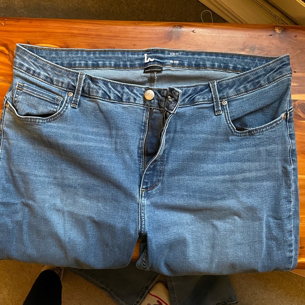 Mid rise jeans
